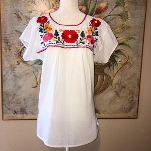Sz L Mexican White Floral Embroidered S/S Shirt